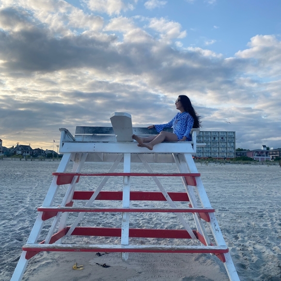 Meet your Posher, Lisa - Picture 3 of 3